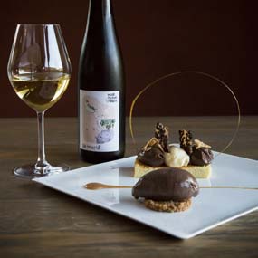 Trilogy of dessert from "Le Jardin de l'Abbaye" restaurant paired with our Vin de France Vendanges Tardives "Songe d'une nuit d'été" 